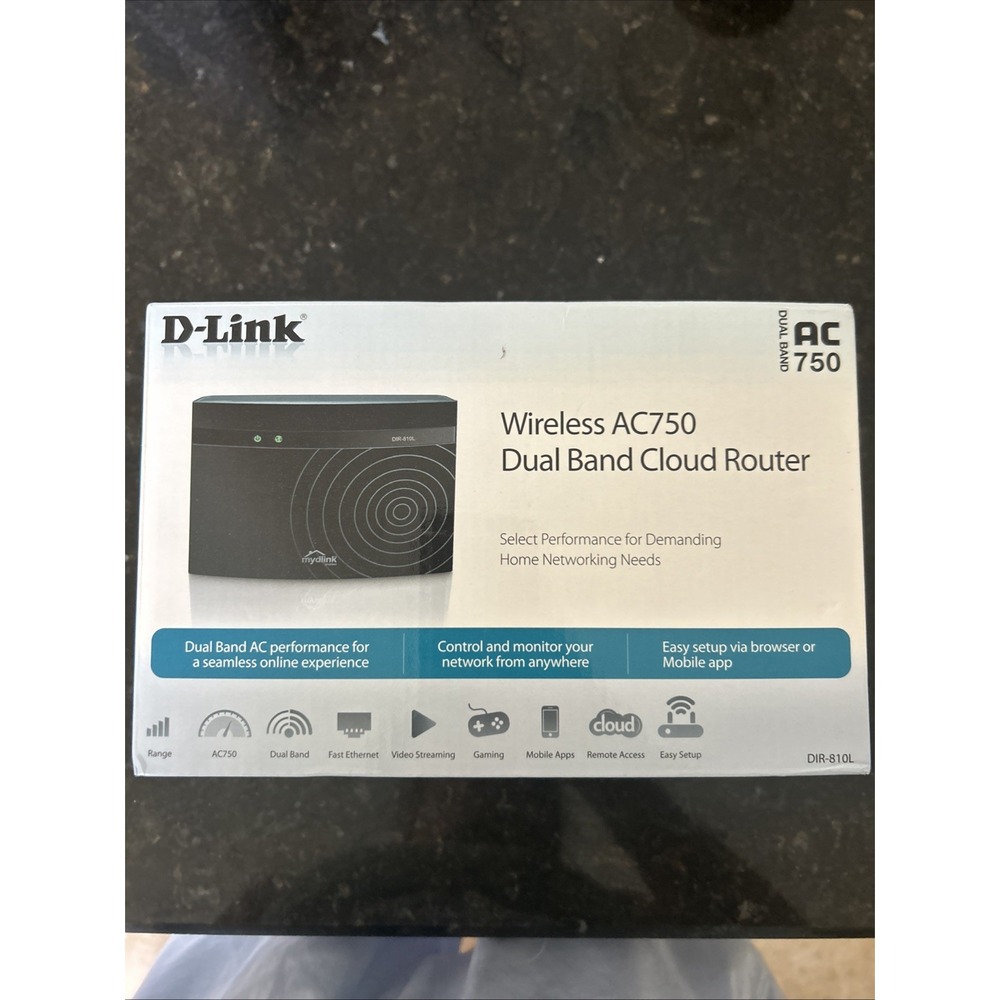 D-Link Wireless AC 750‎ Dual Band Cloud Router (DIR-810L) Brand New